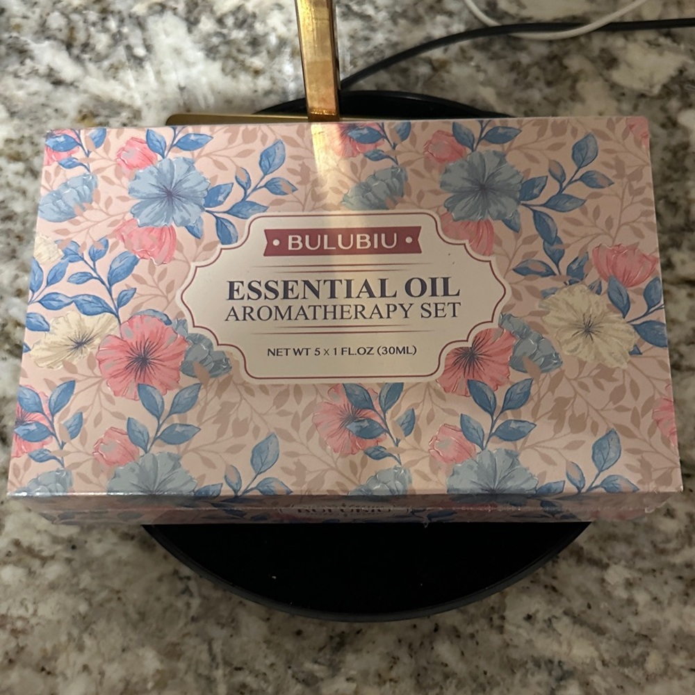 Essential Oil Aromatherapy Set - Pink and Blue Floral